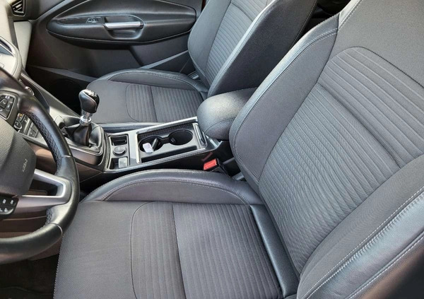 Ford Kuga cena 49900 przebieg: 238000, rok produkcji 2016 z Nieszawa małe 352
